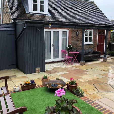 Kristina'S Coach House Horsham Exterior foto
