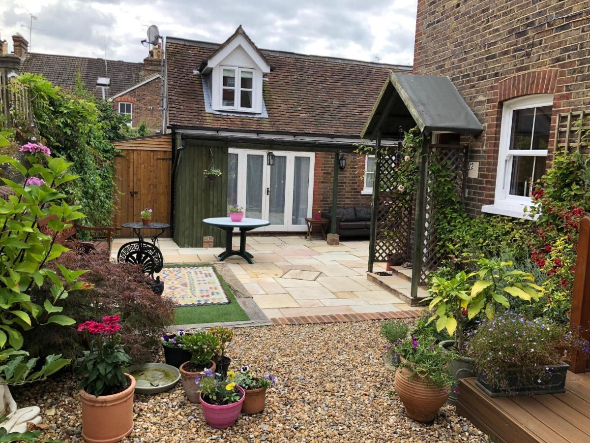 Kristina'S Coach House Horsham Exterior foto