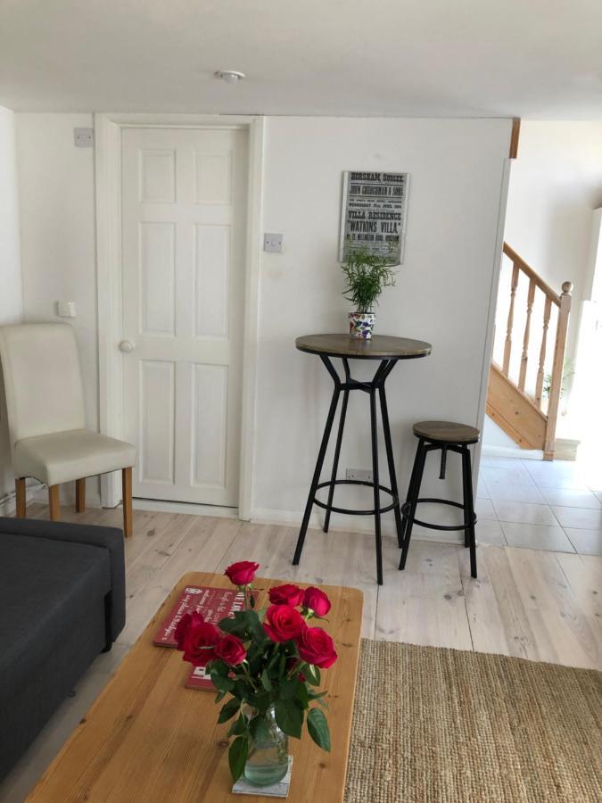 Kristina'S Coach House Horsham Exterior foto